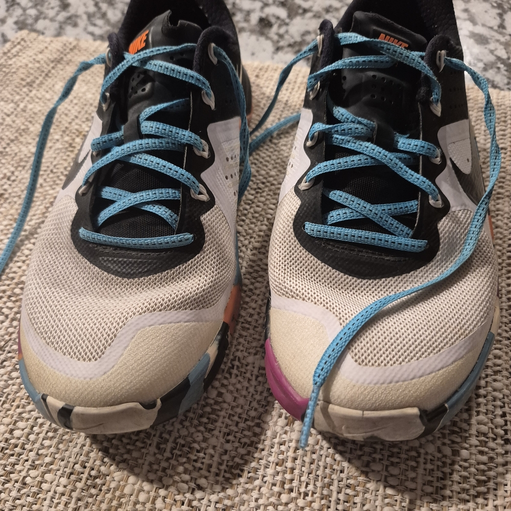 Nike Metcon Cream and Black Running Shoes with Blue Laces